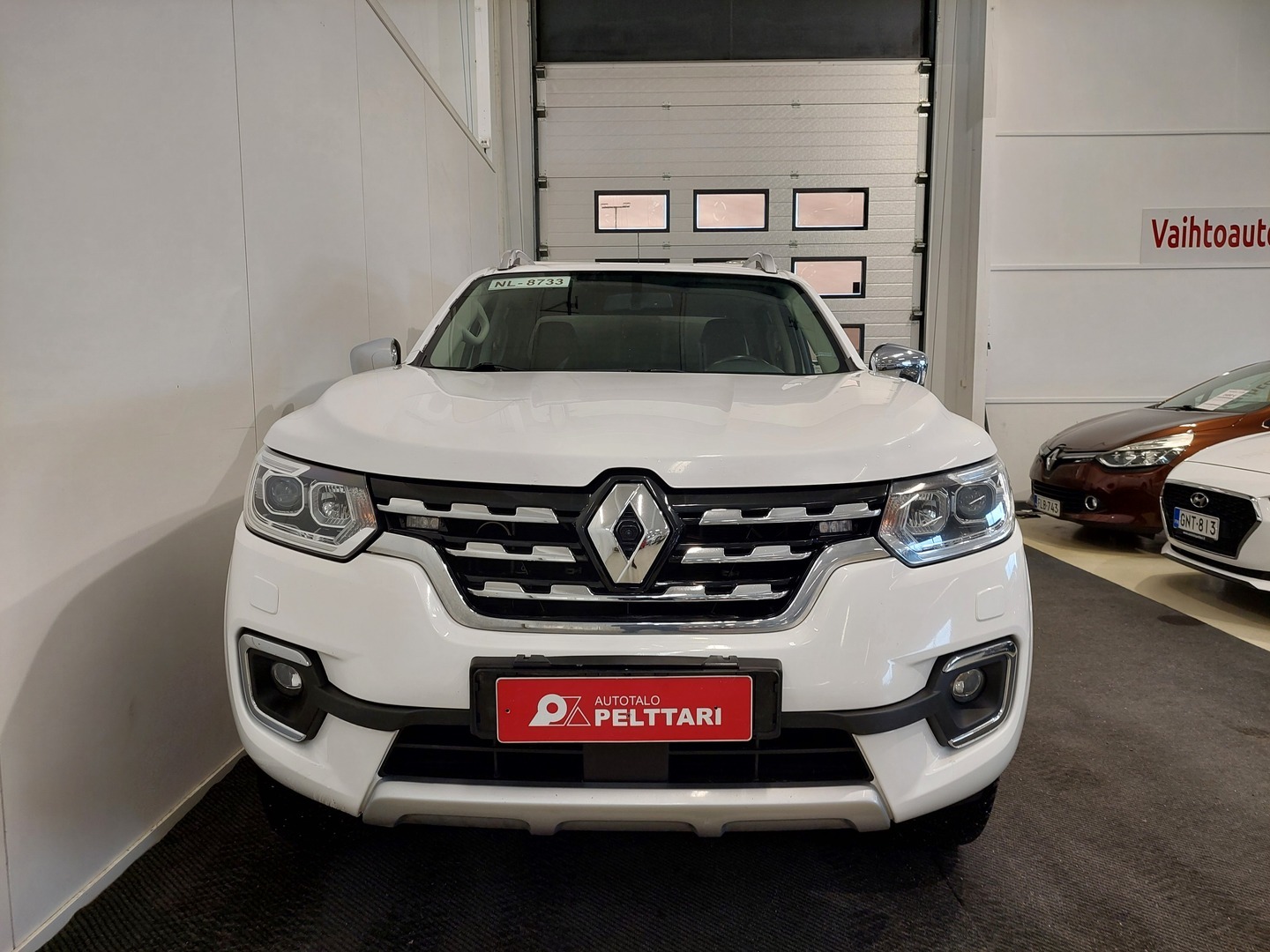 RENAULT ALASKAN 24