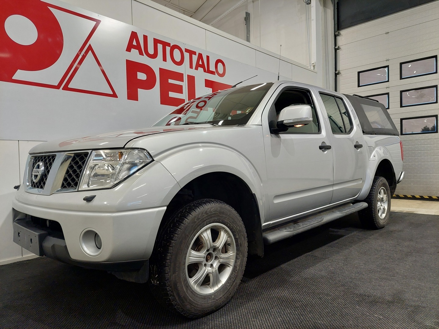 NISSAN Navara 1