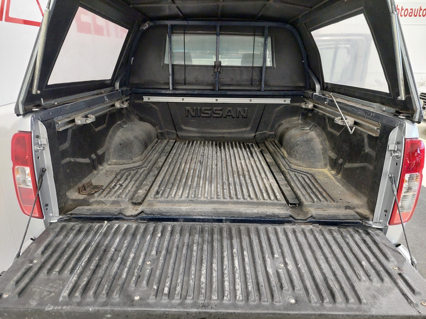 NISSAN Navara 10
