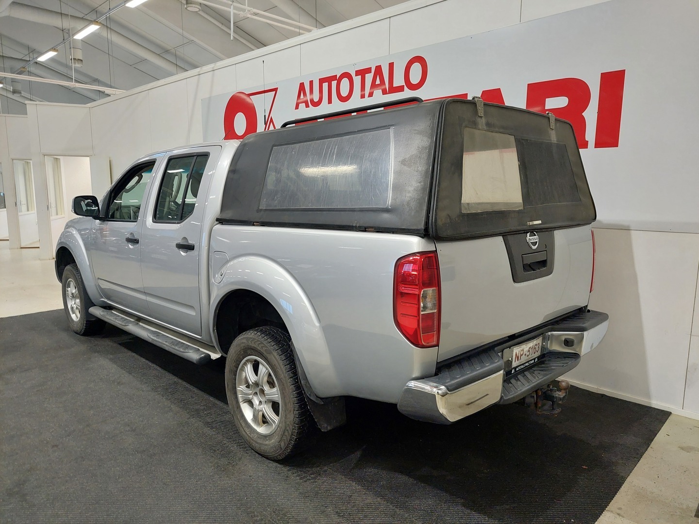 NISSAN Navara 4