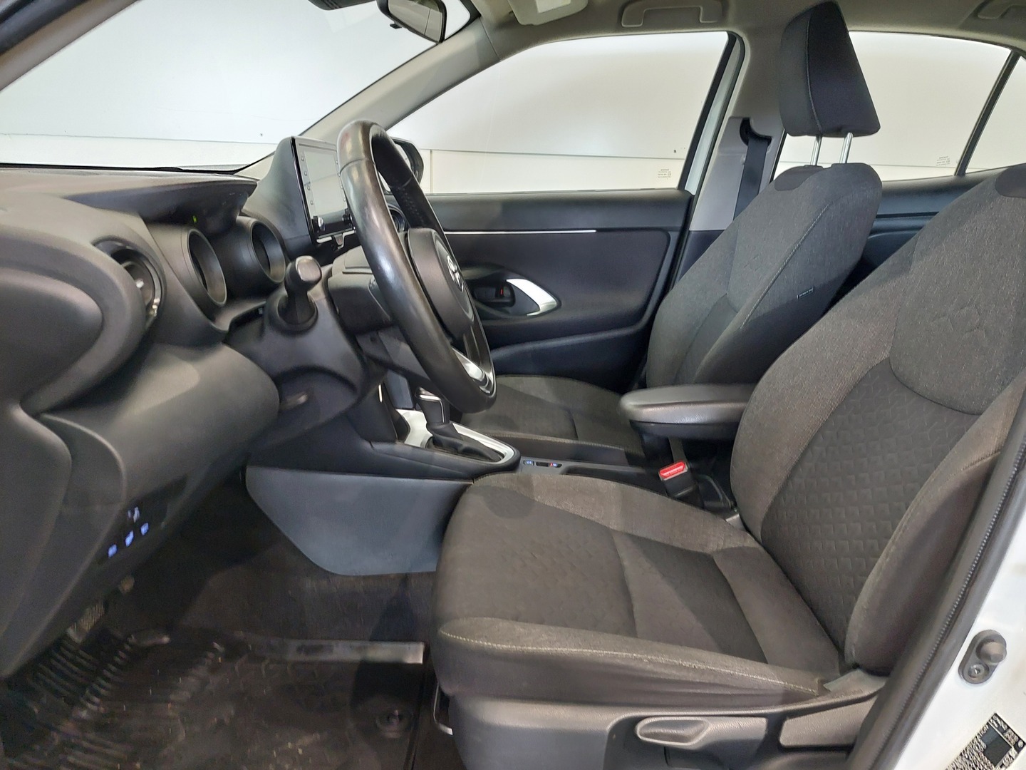 TOYOTA Yaris Cross 15