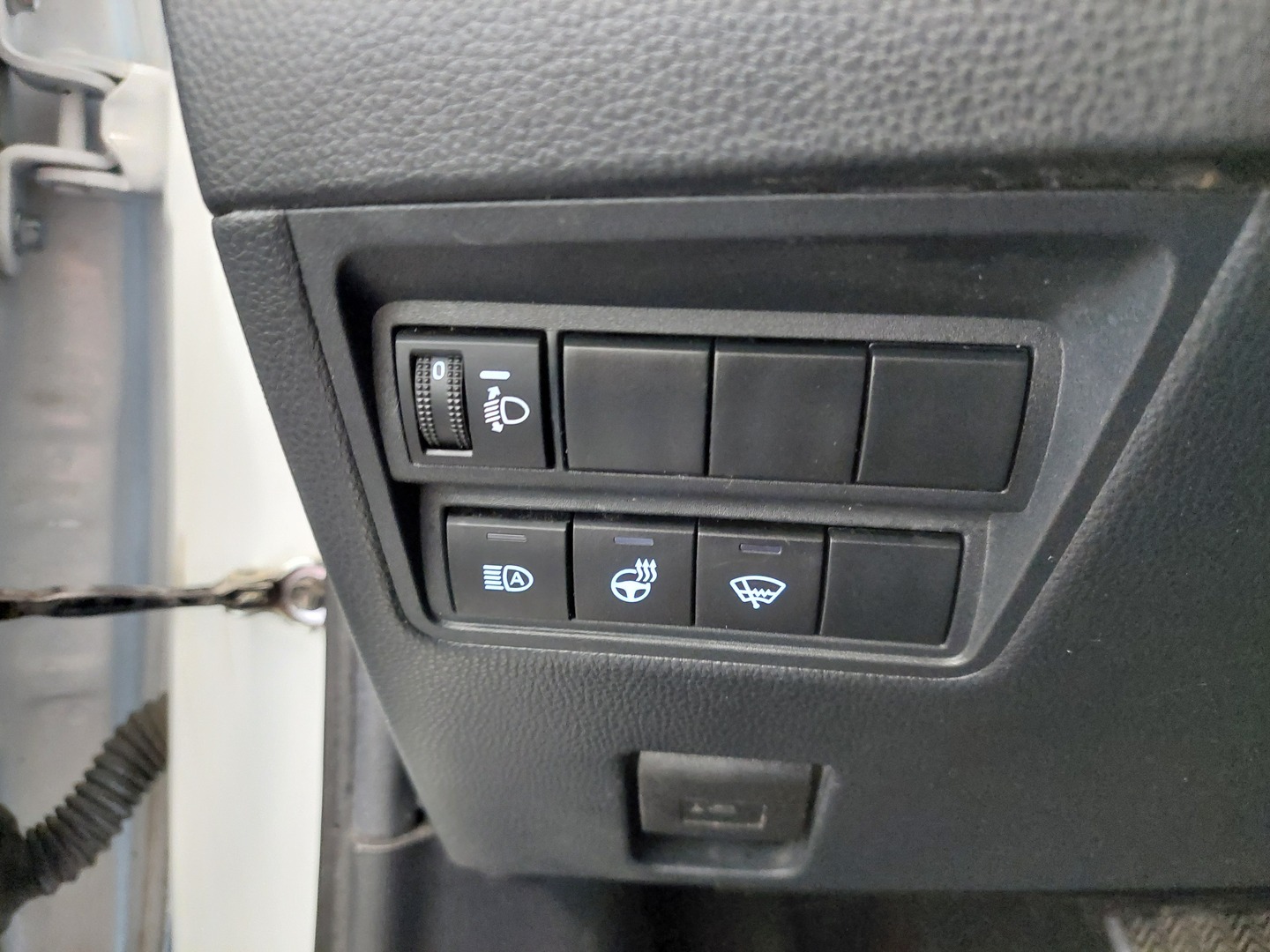 TOYOTA Yaris Cross 16