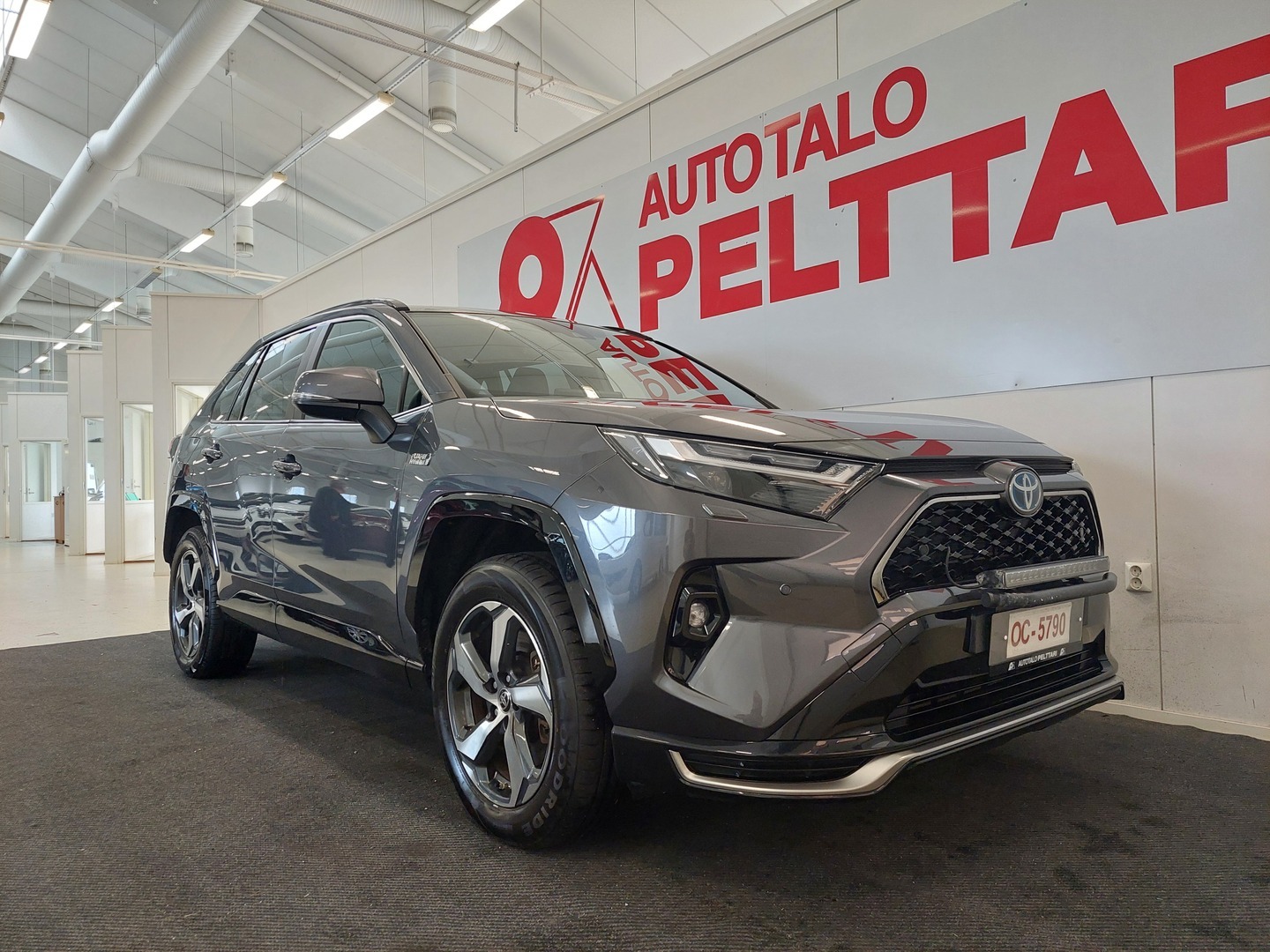 TOYOTA RAV4 Plug-in 14