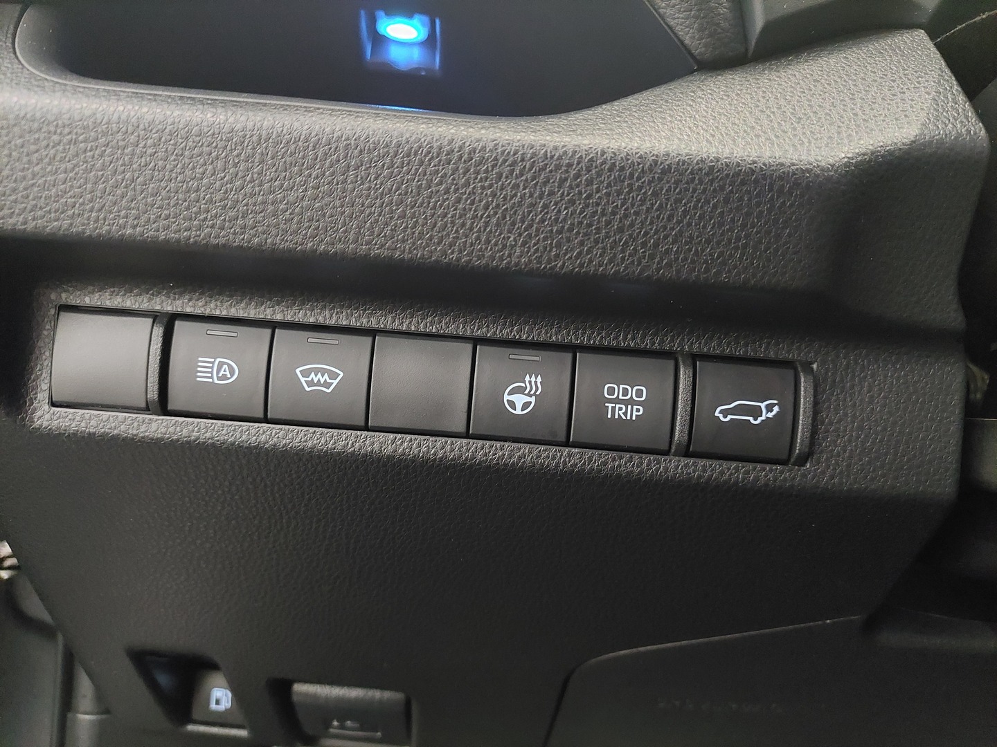 TOYOTA RAV4 Plug-in 18