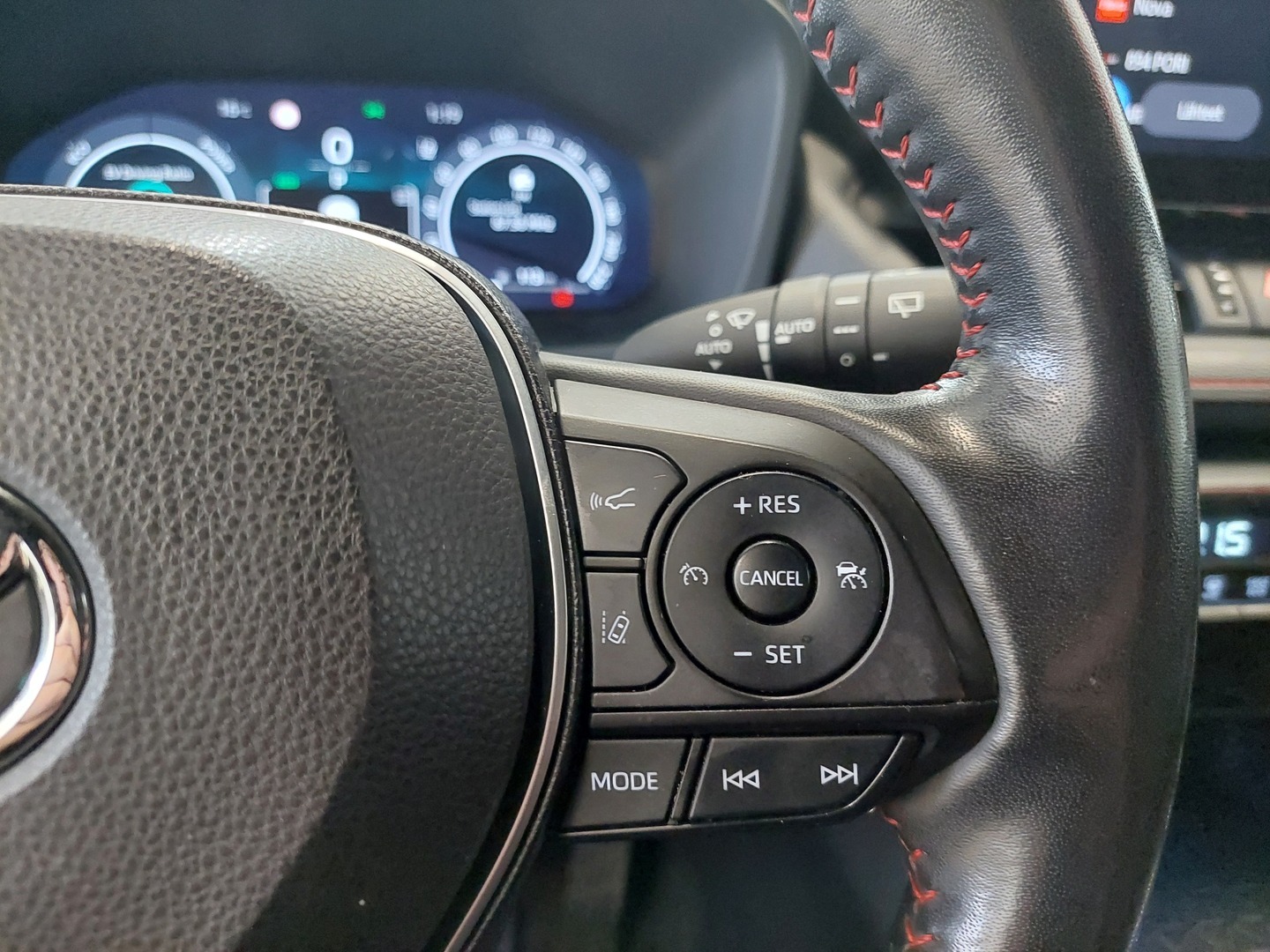 TOYOTA RAV4 Plug-in 19