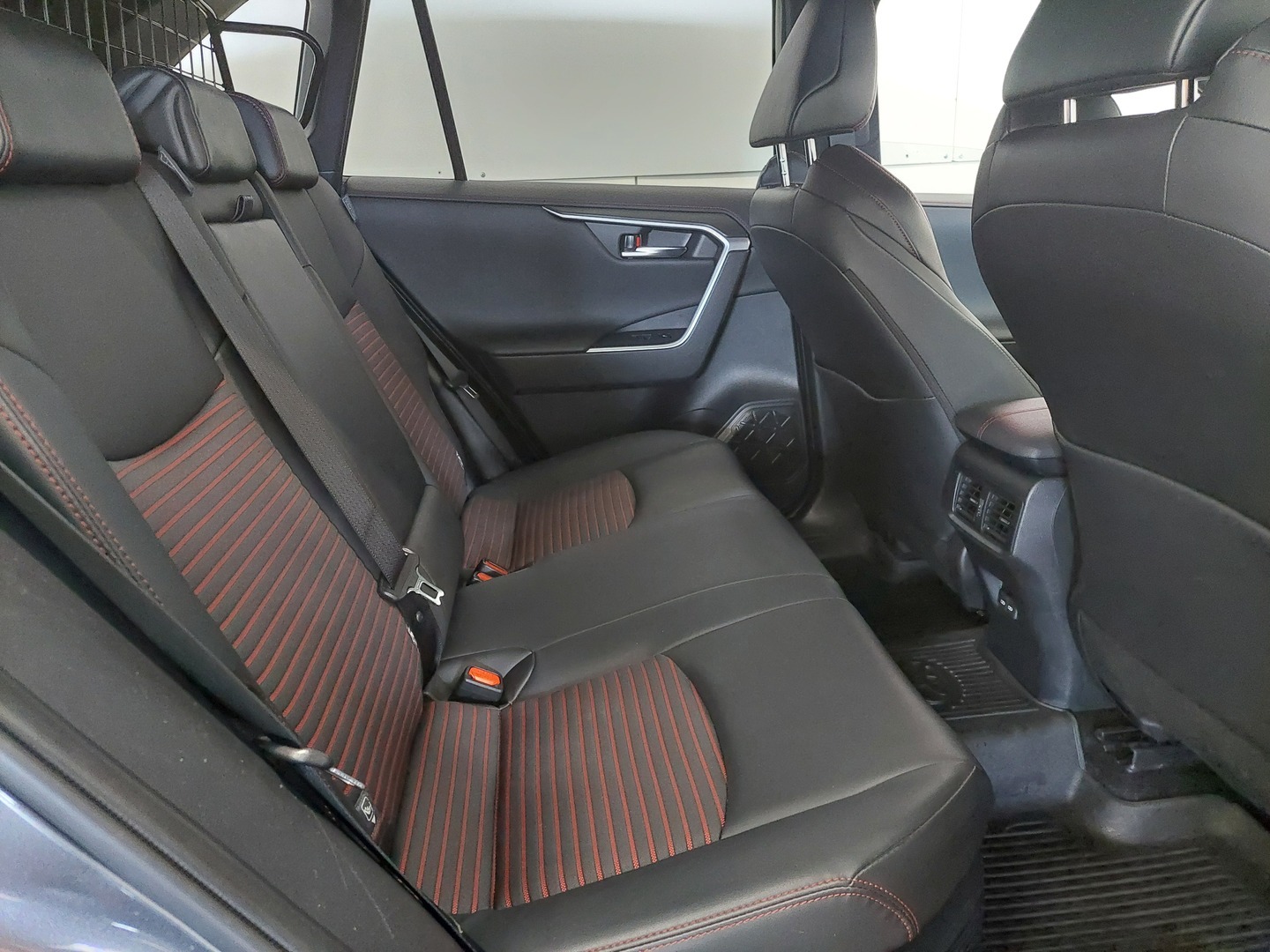 TOYOTA RAV4 Plug-in 2