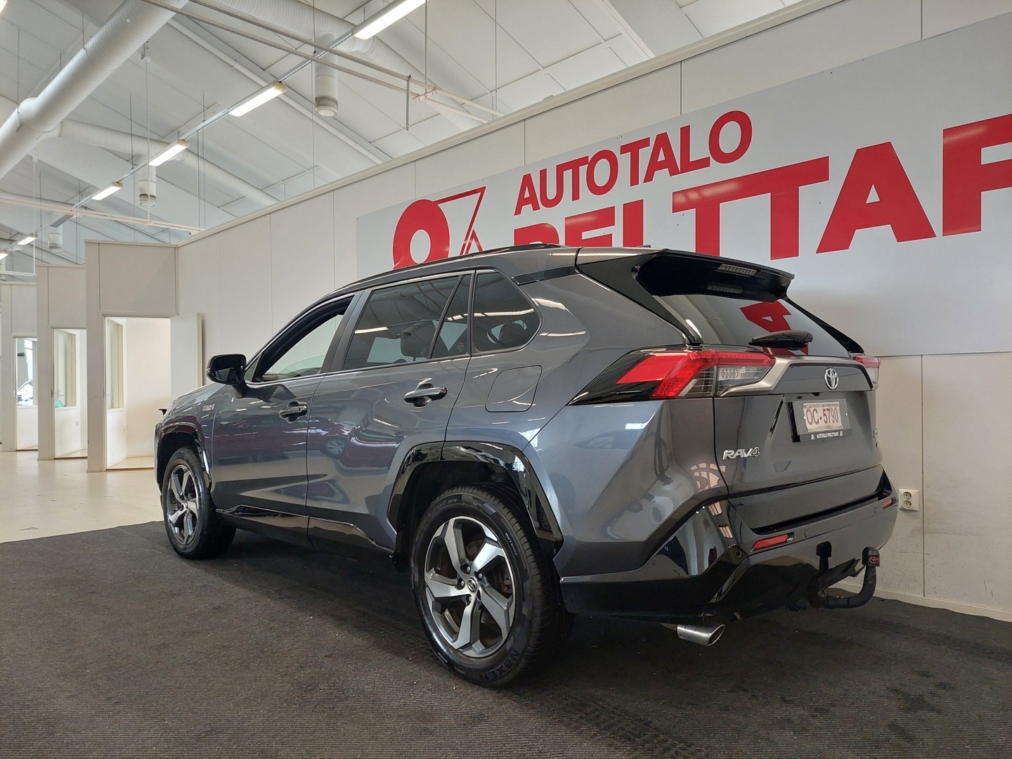 TOYOTA RAV4 Plug-in 4