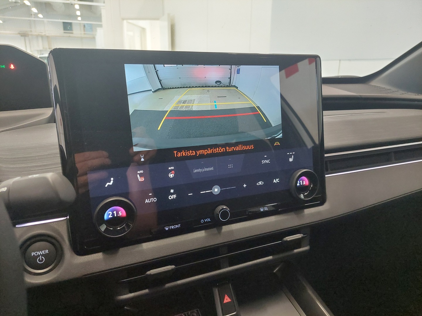TOYOTA C-HR+ 20