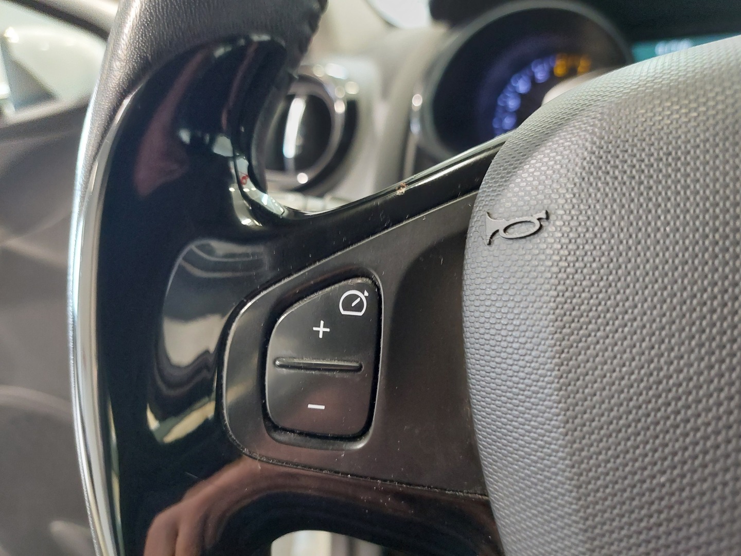 RENAULT Clio 20