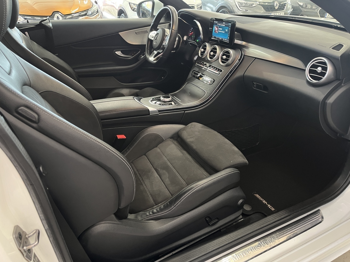 MERCEDES-BENZ C 10