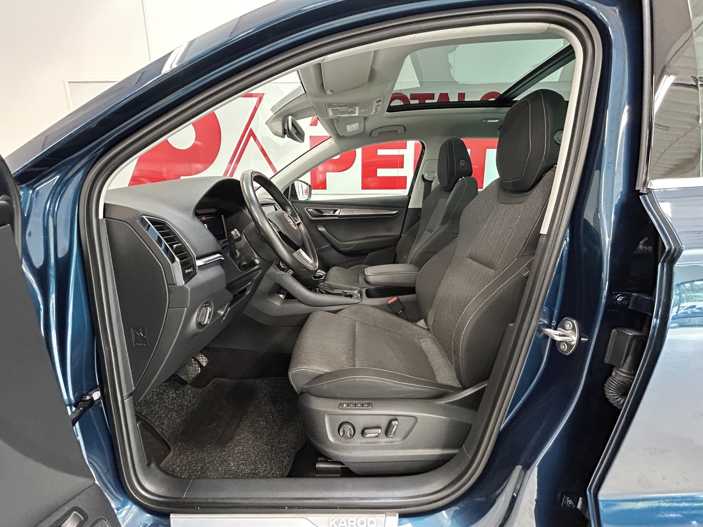 SKODA Karoq 10