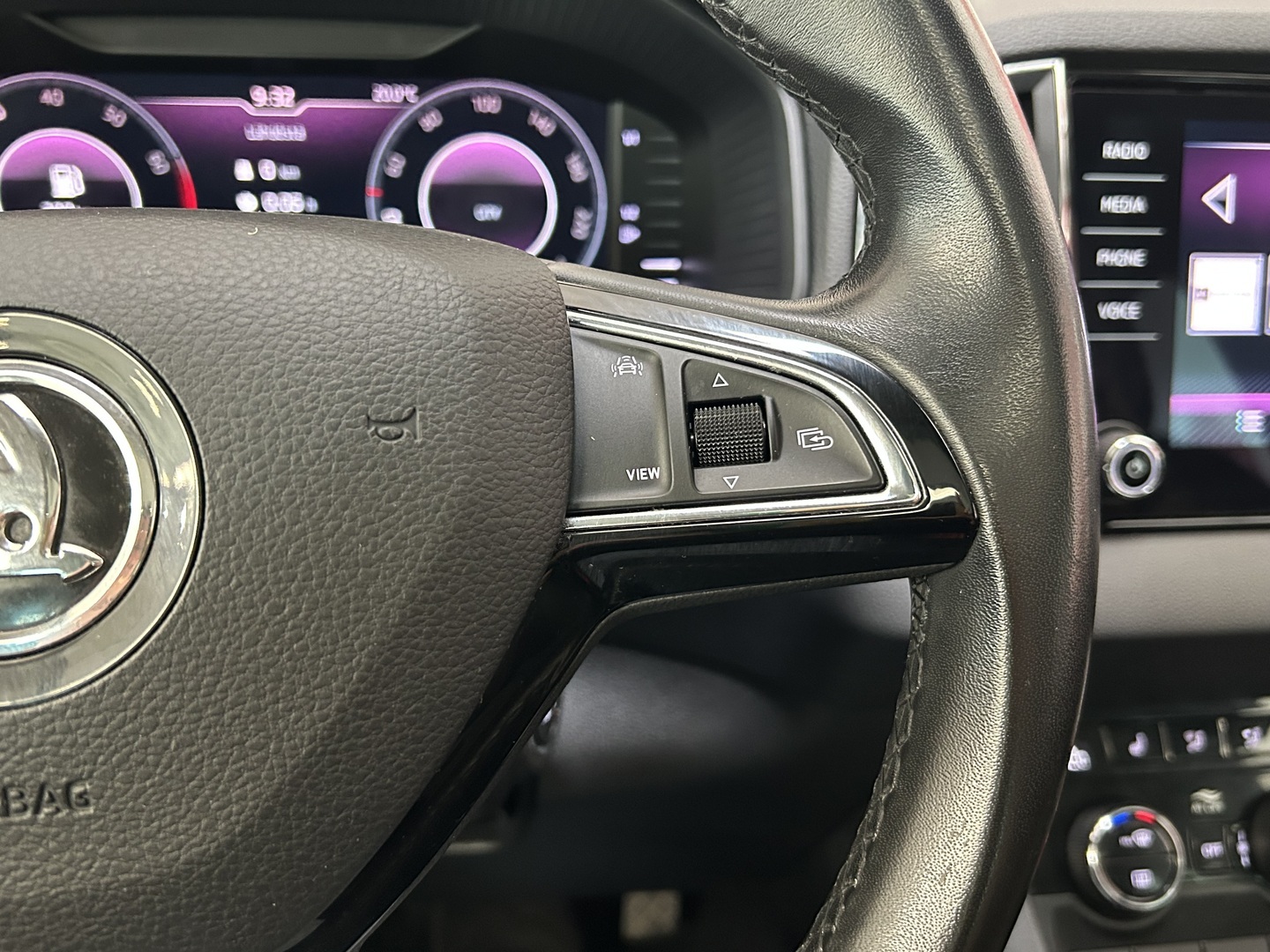 SKODA Karoq 17