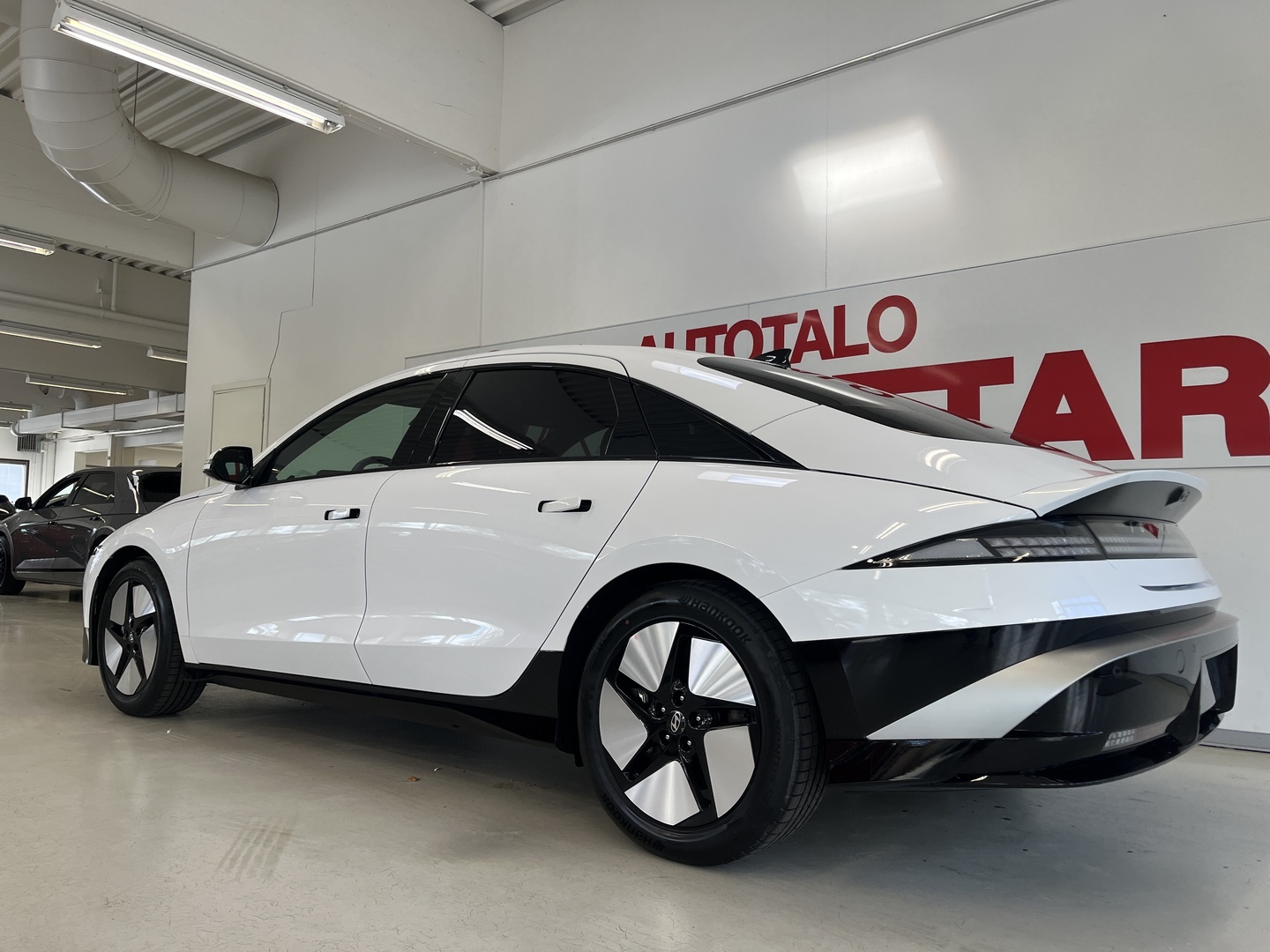HYUNDAI IONIQ 6 3