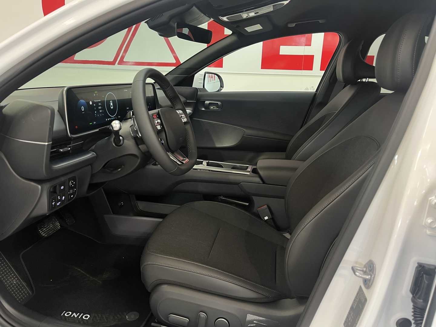 HYUNDAI IONIQ 6 4