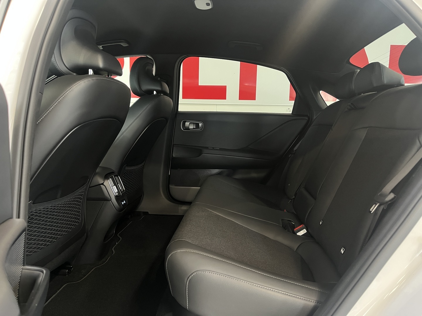 HYUNDAI IONIQ 6 9