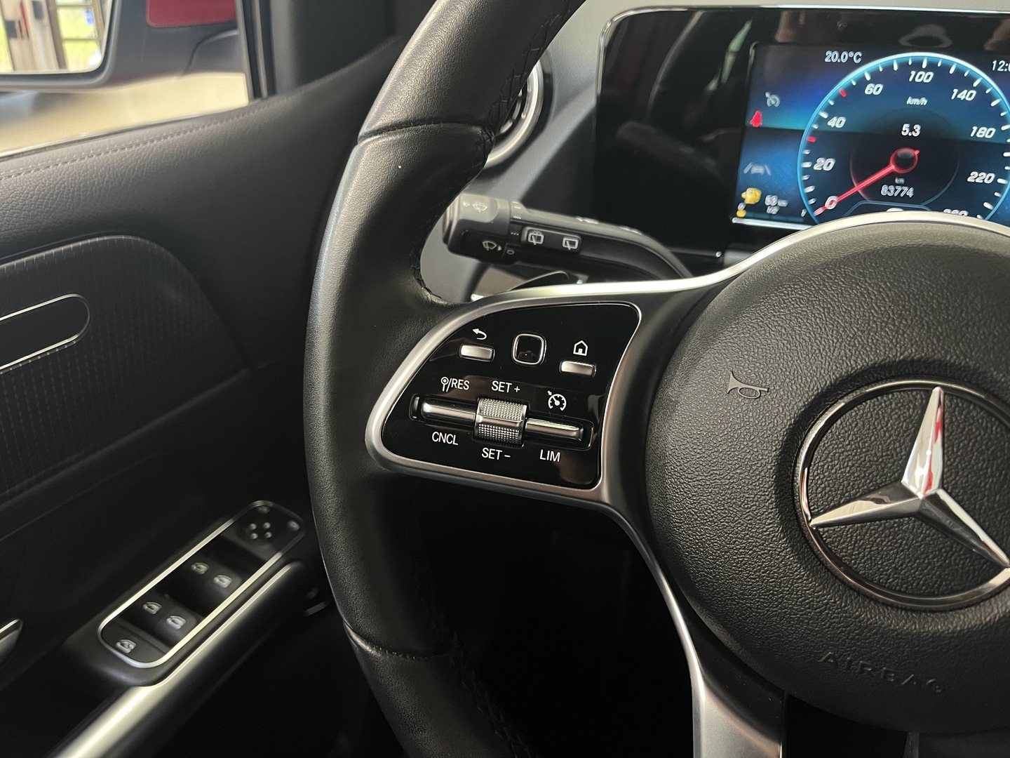 MERCEDES-BENZ B 11