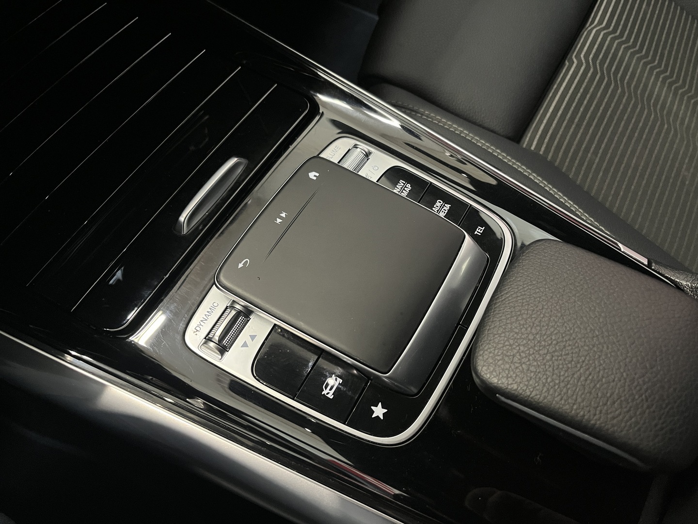 MERCEDES-BENZ B 15
