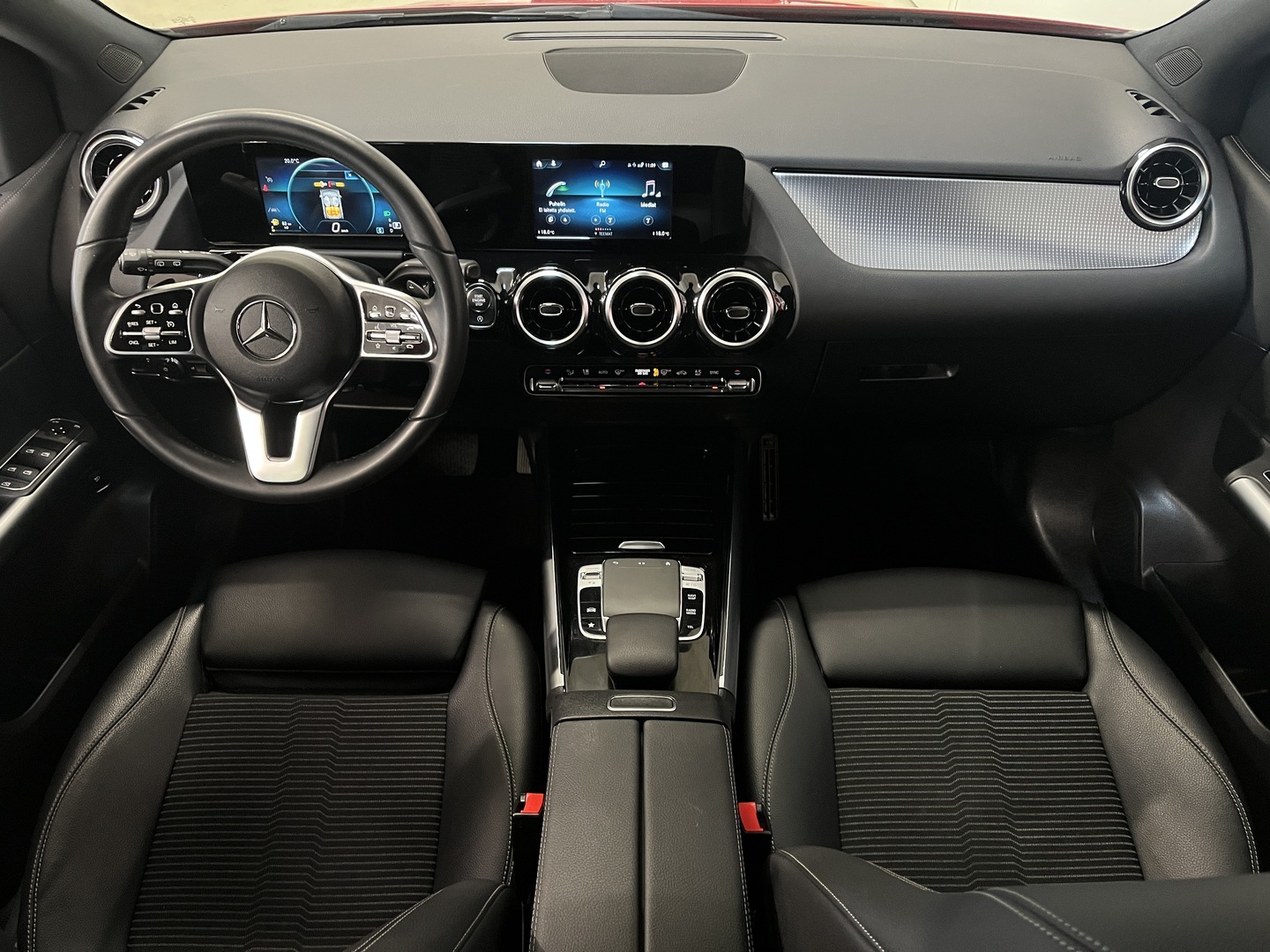 MERCEDES-BENZ B 8