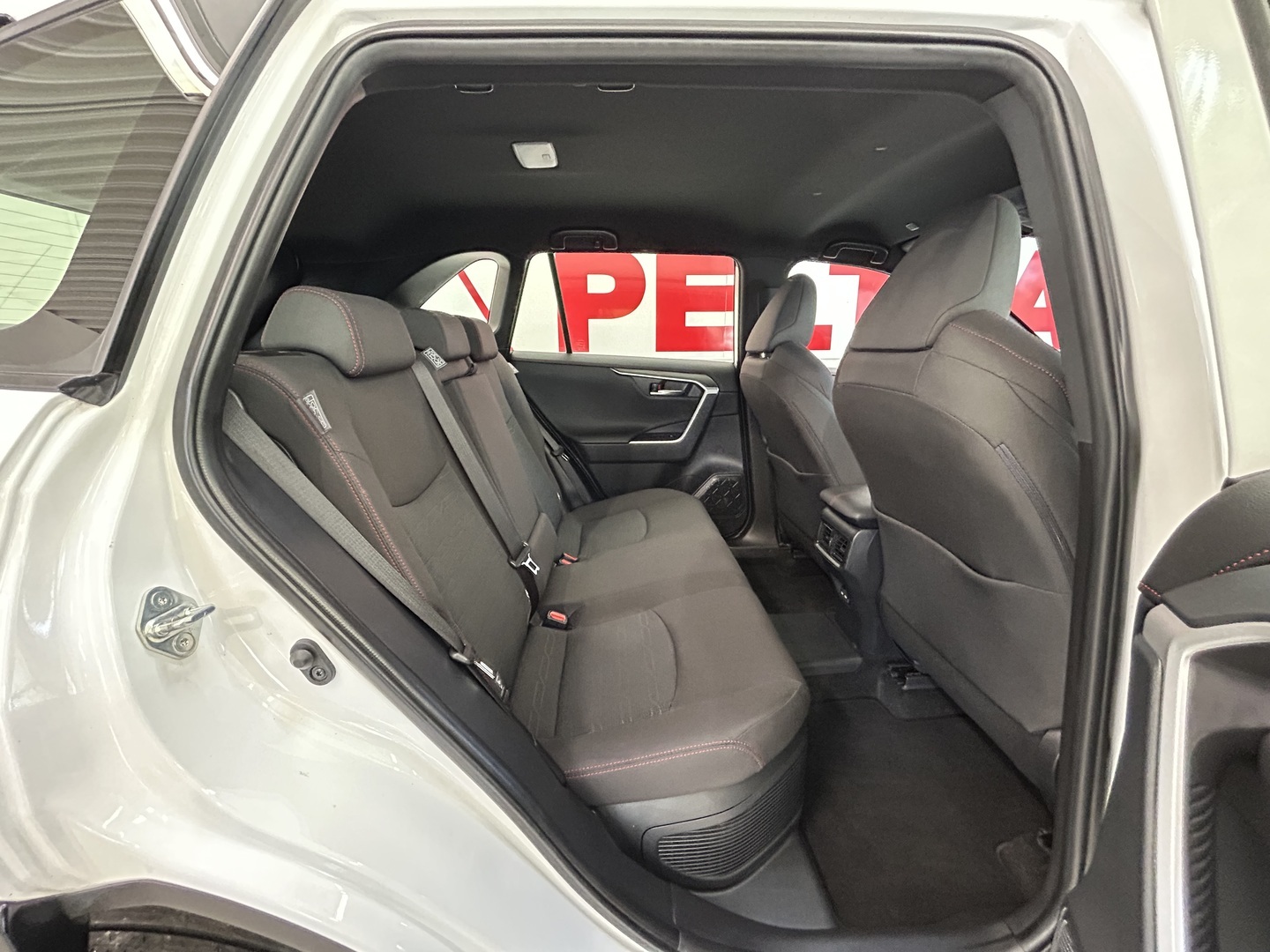 TOYOTA RAV4 Plug-in 14