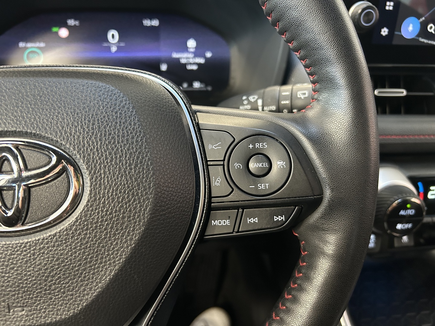 TOYOTA RAV4 Plug-in 17