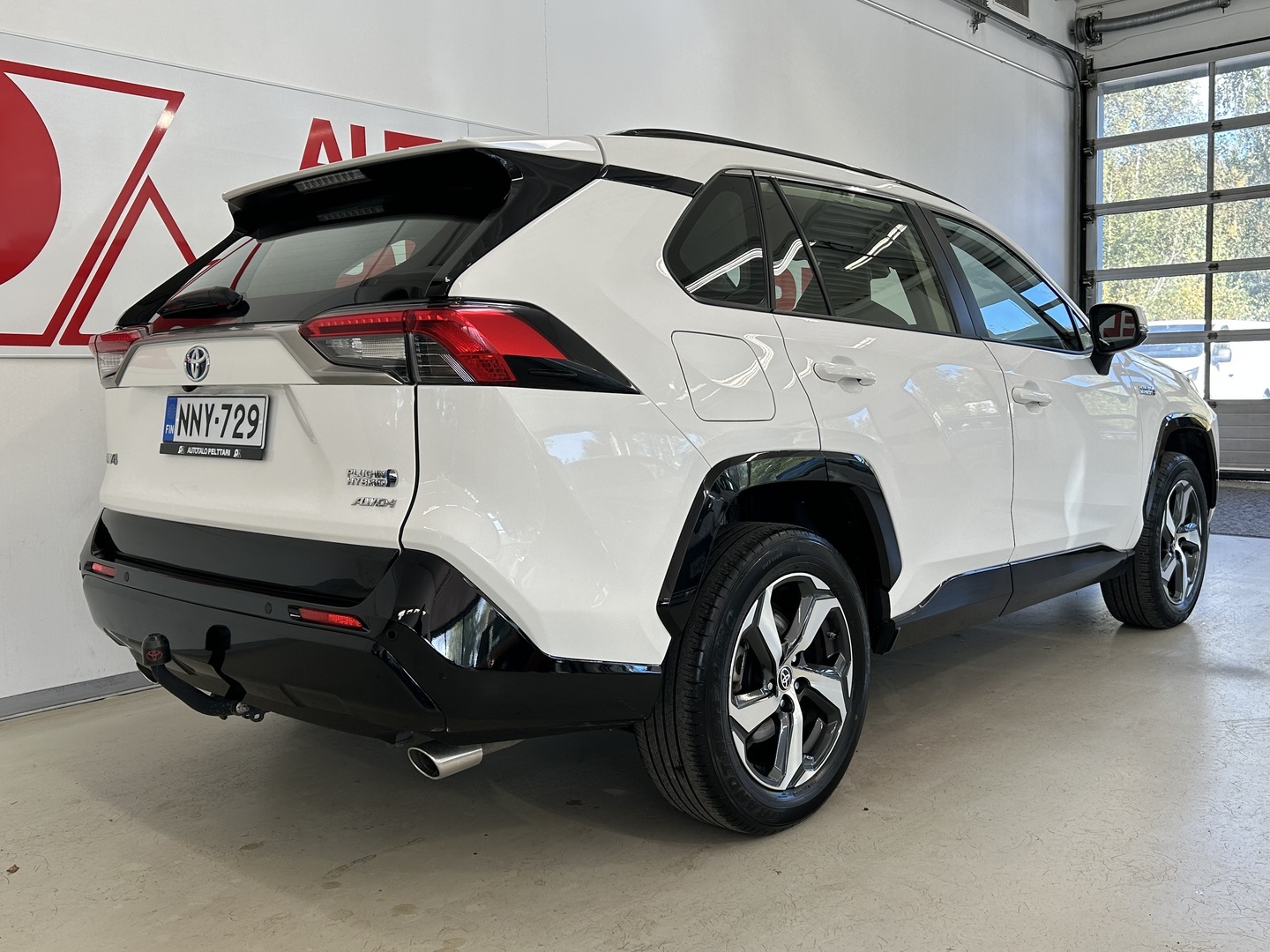 TOYOTA RAV4 Plug-in 5