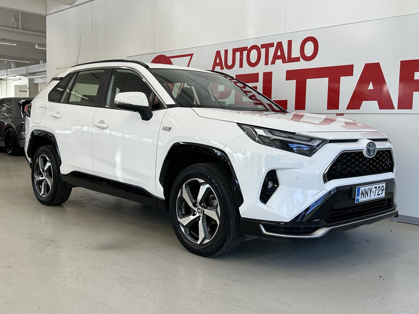 TOYOTA RAV4 Plug-in 7
