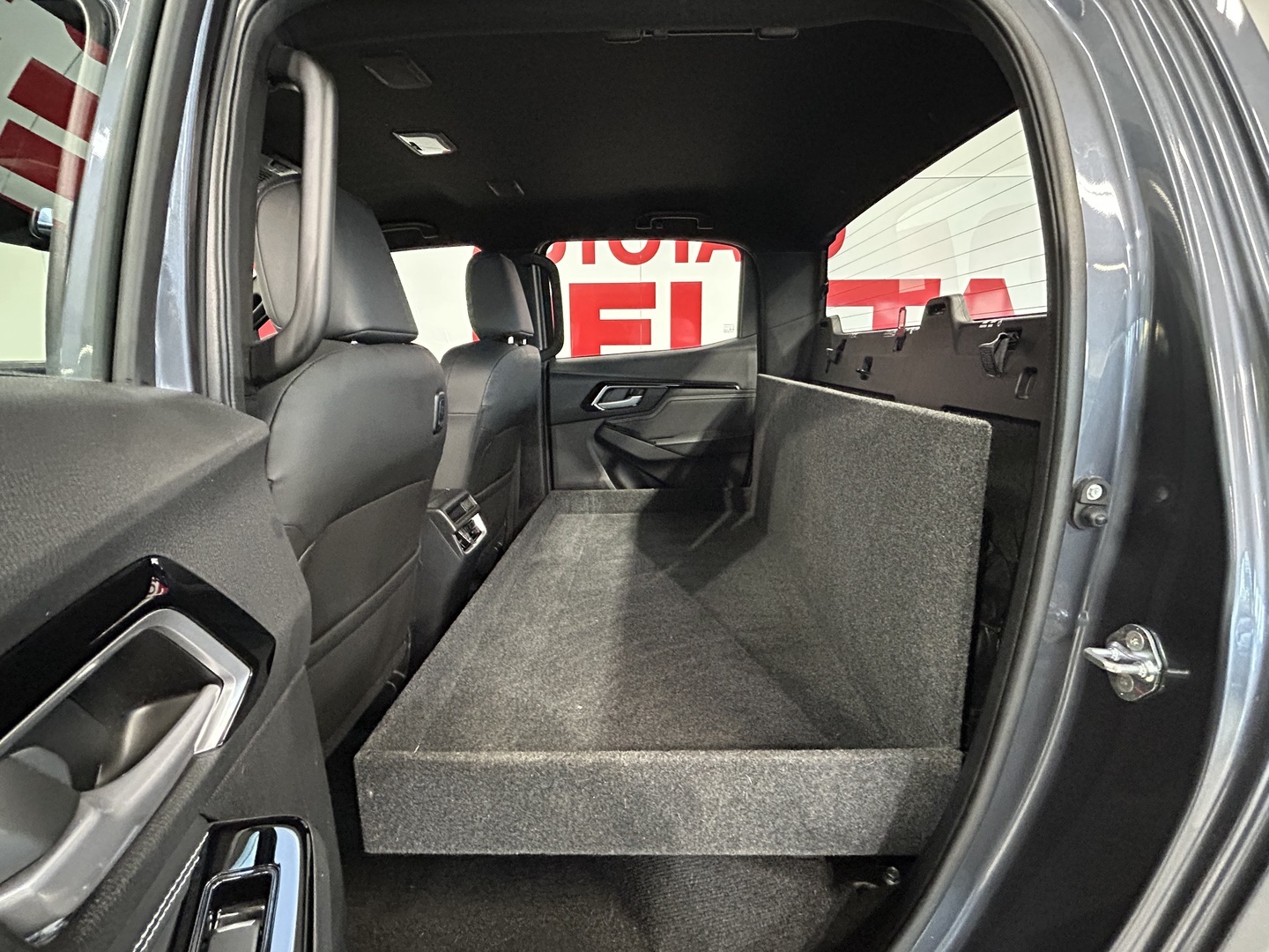 ISUZU D-Max 12