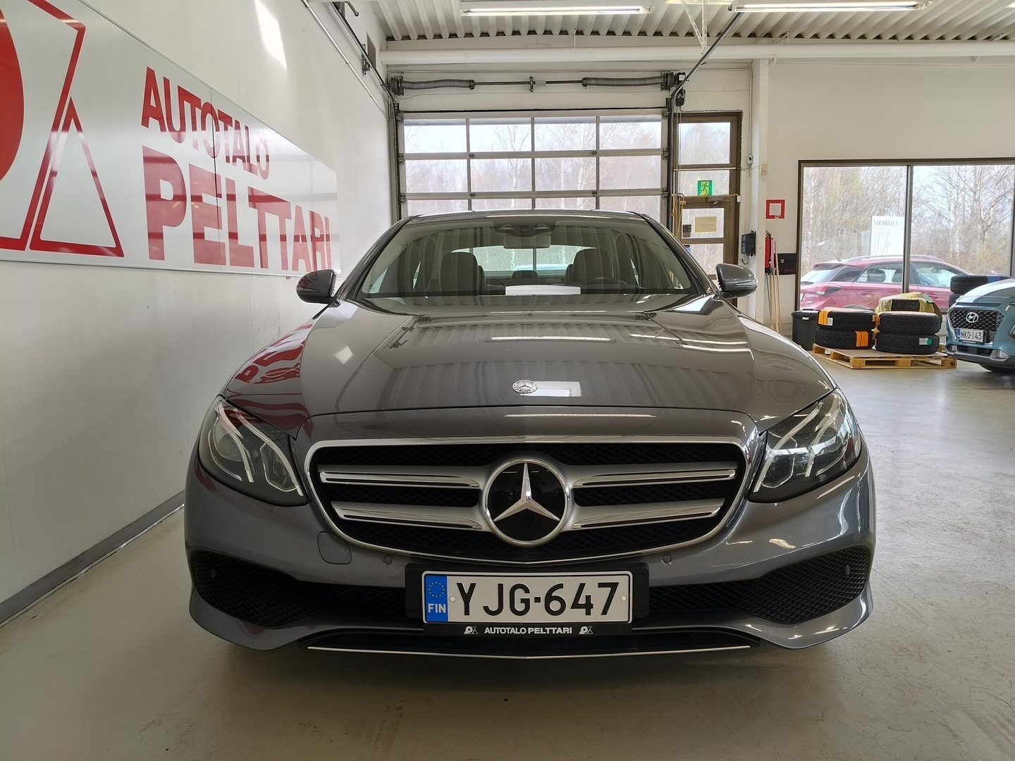 MERCEDES-BENZ E 2