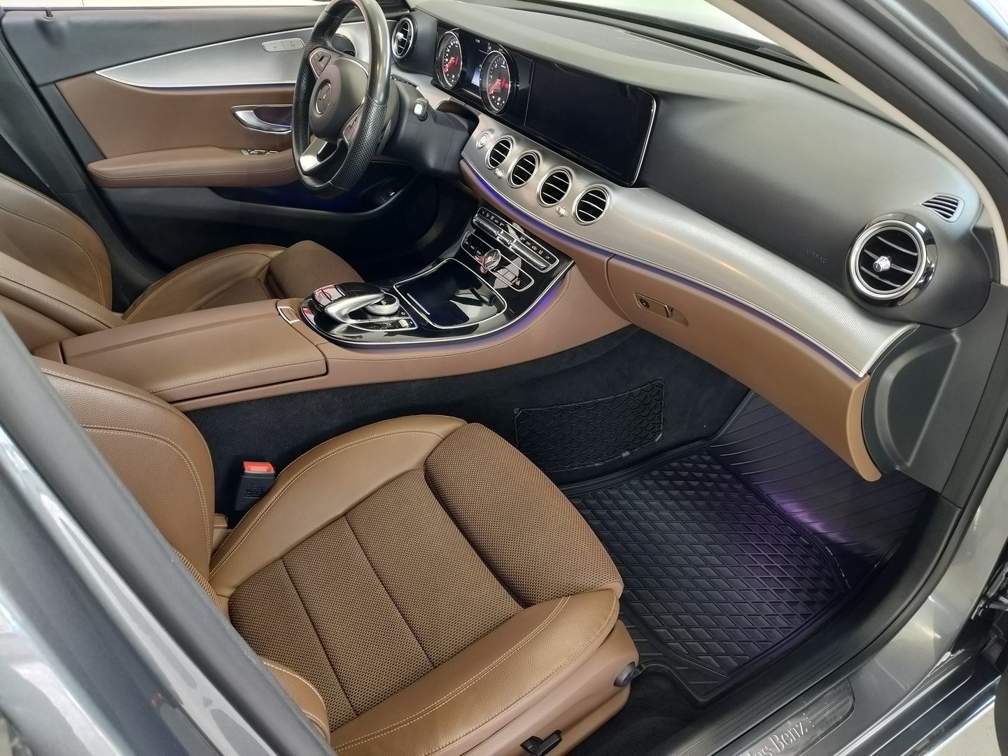 MERCEDES-BENZ E 27