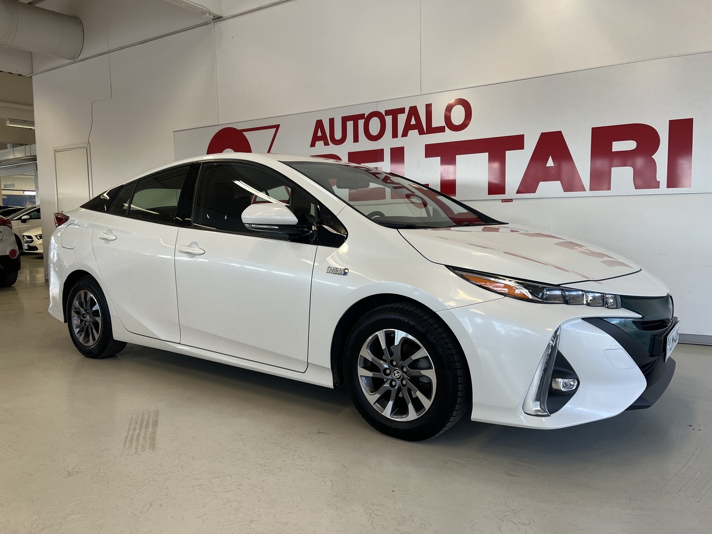 TOYOTA PRIUS 6
