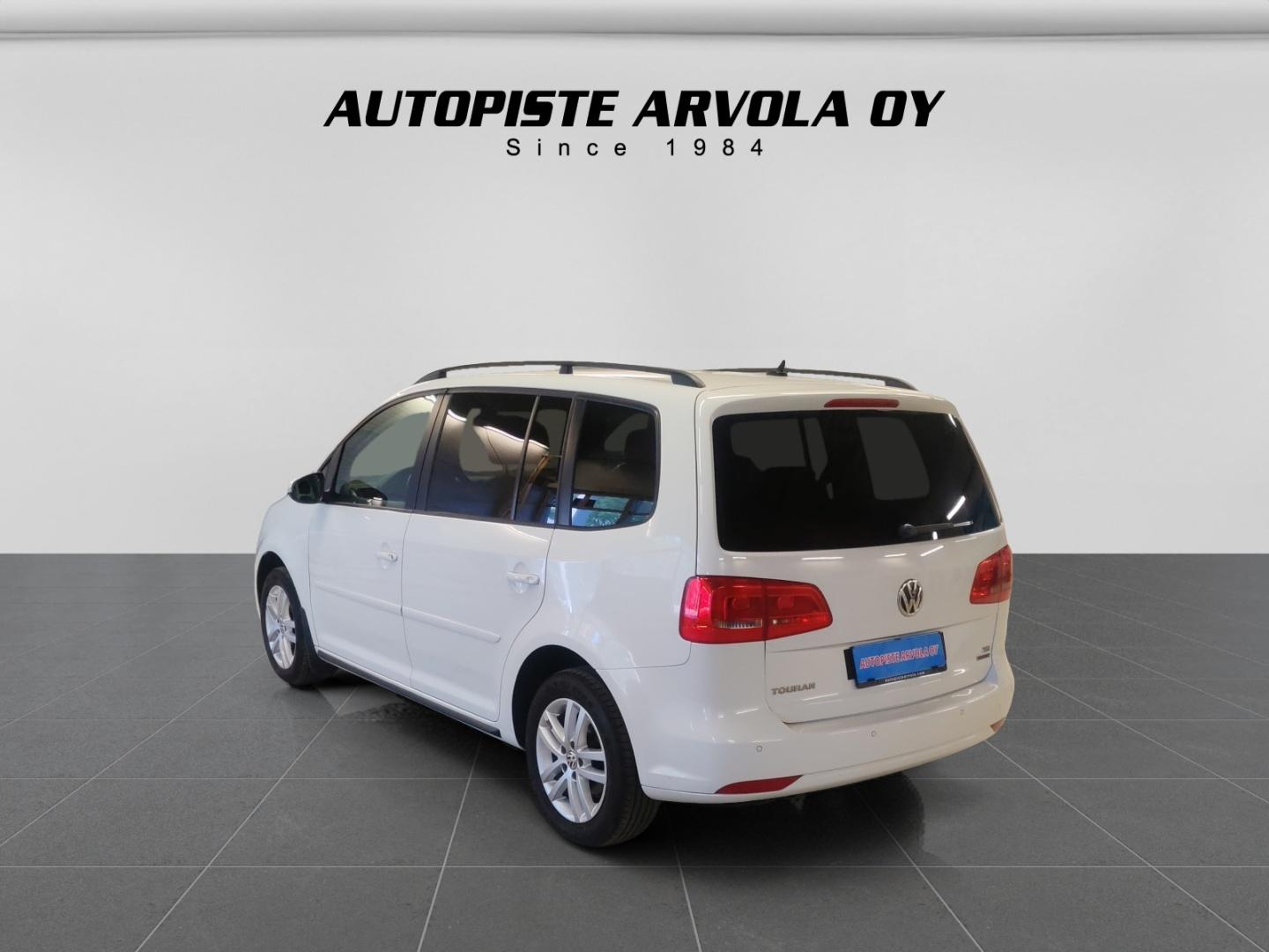 VOLKSWAGEN Touran 2014
