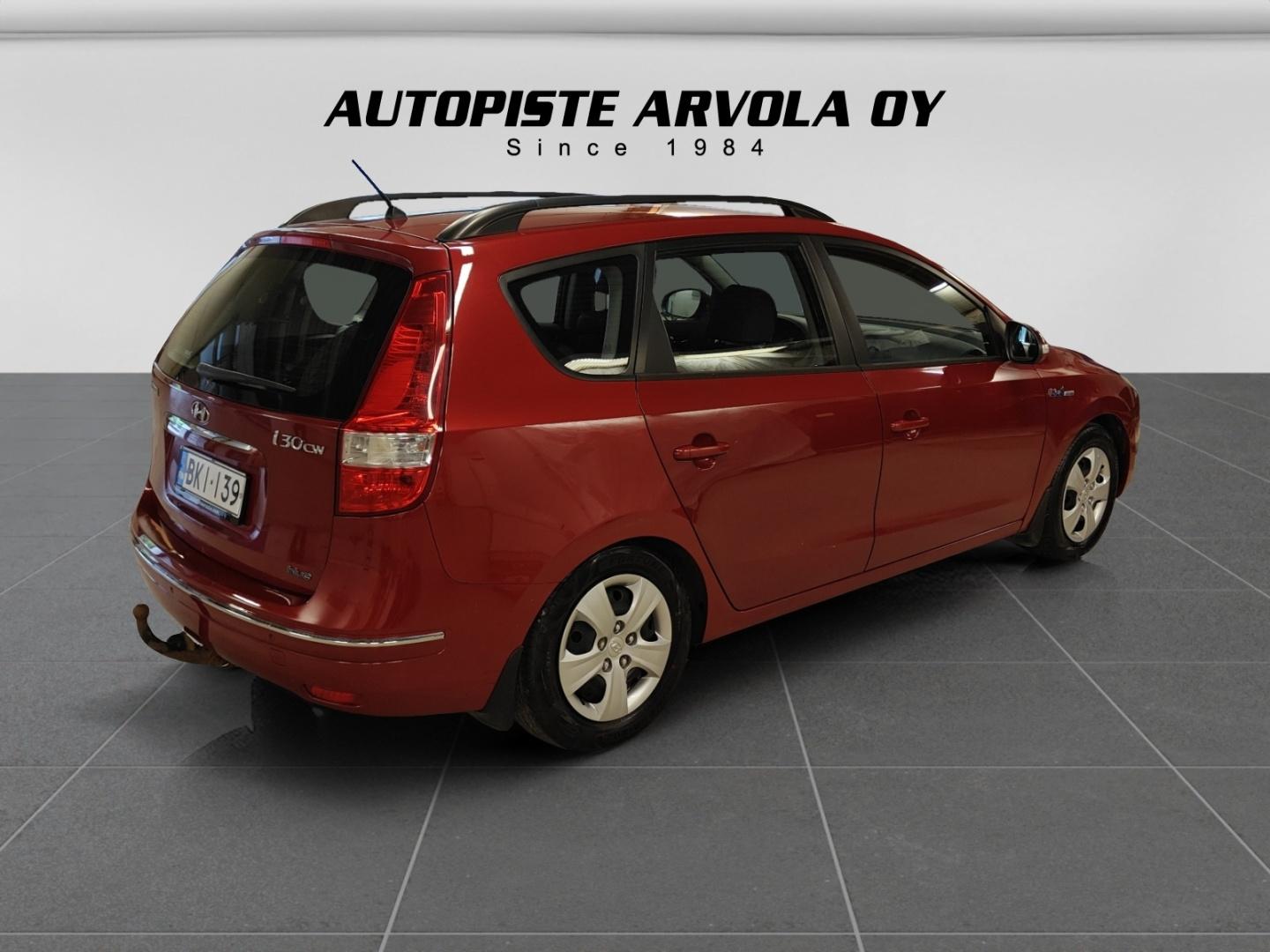 HYUNDAI i30 2010