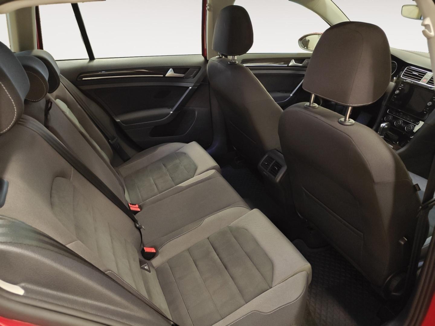 VOLKSWAGEN Golf 2019