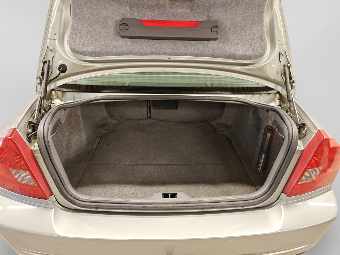 VOLVO S80 2004