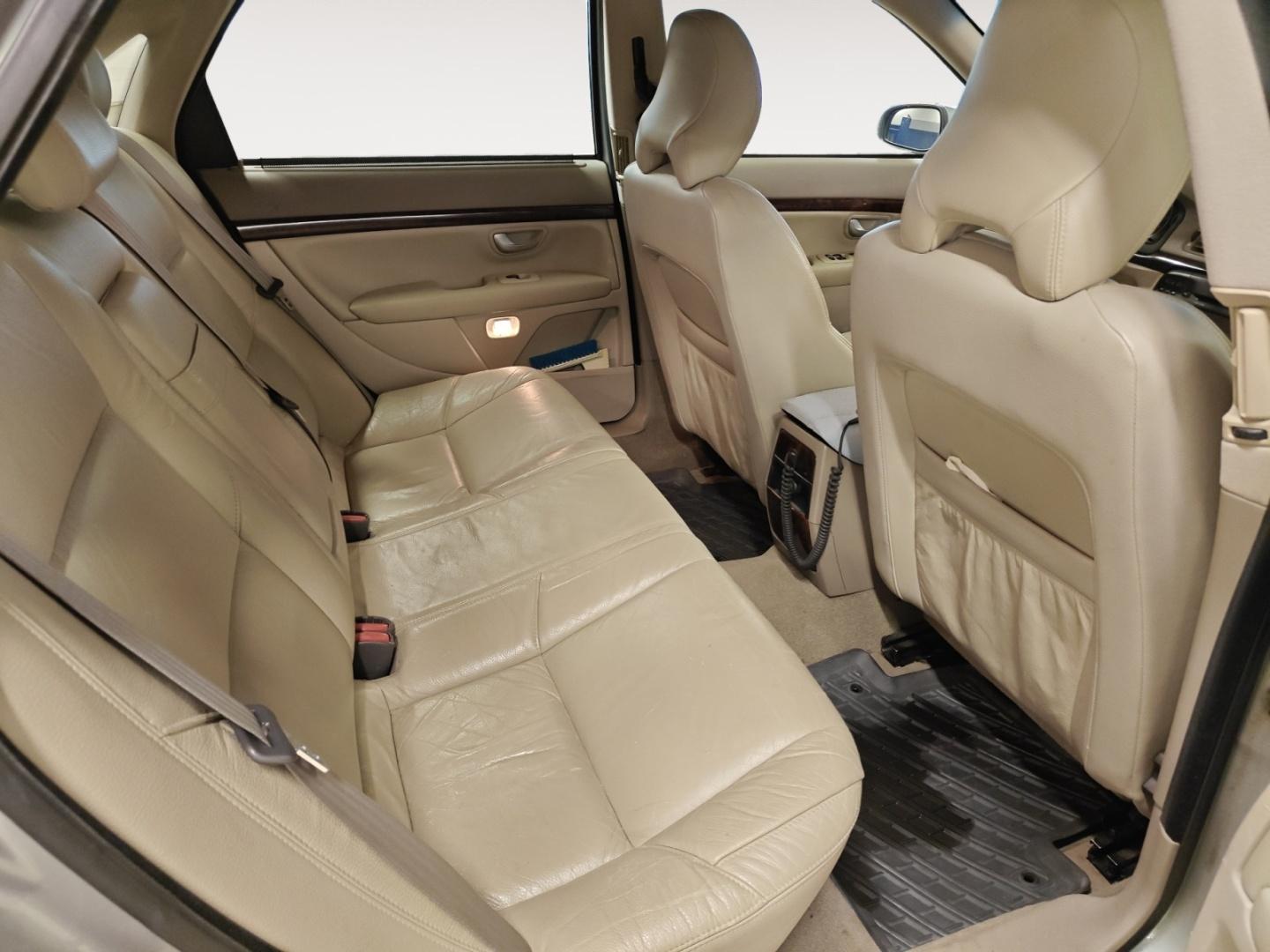 VOLVO S80 2004