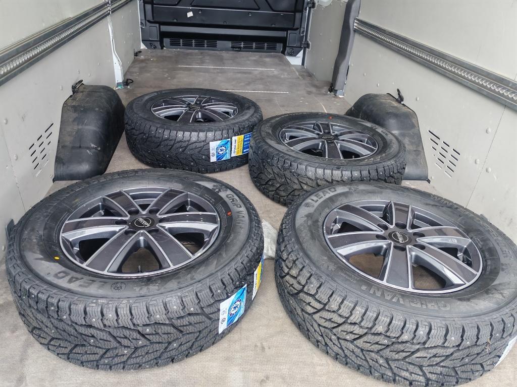 FORD Transit 2025