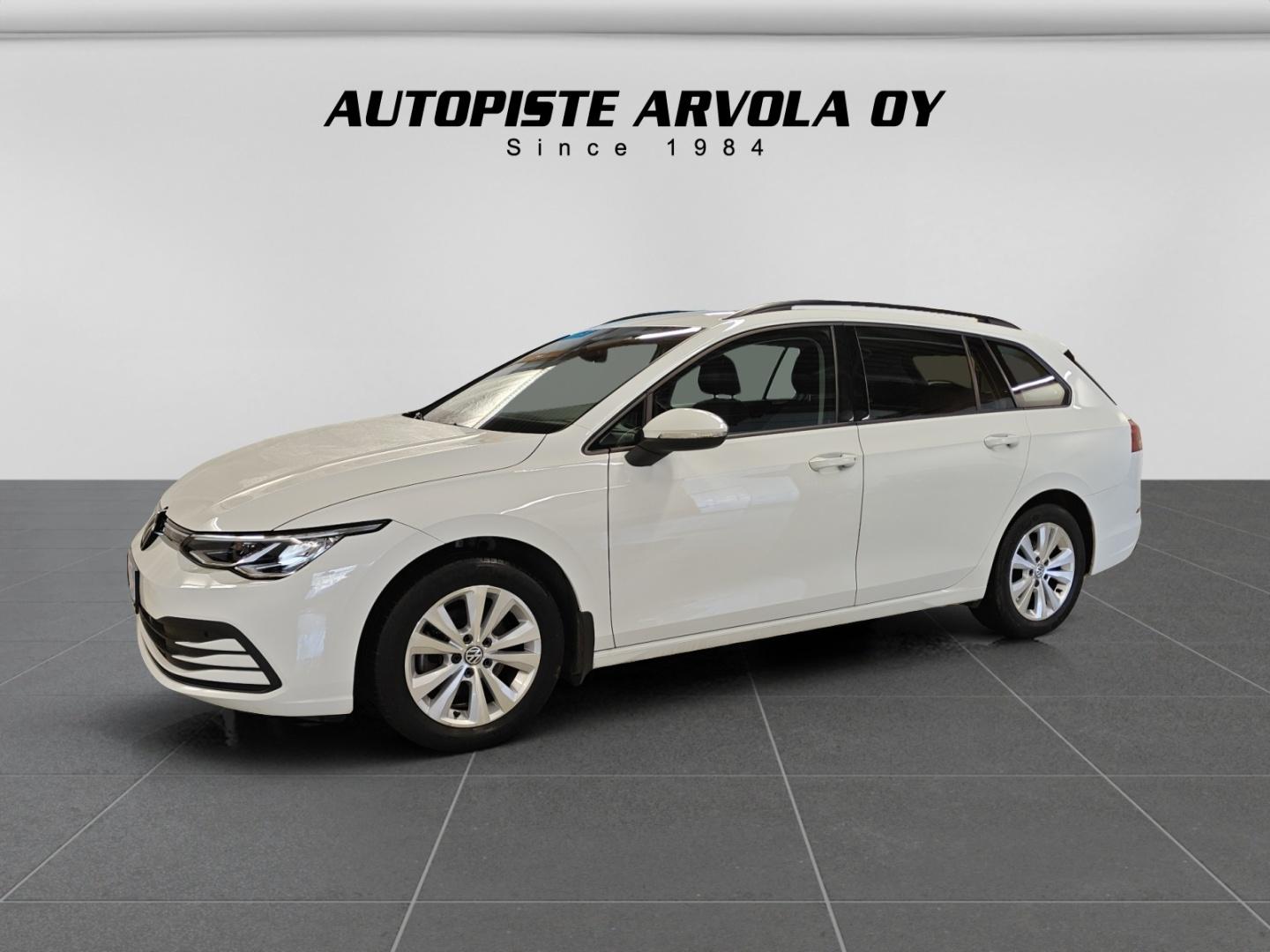 VOLKSWAGEN Golf 2023