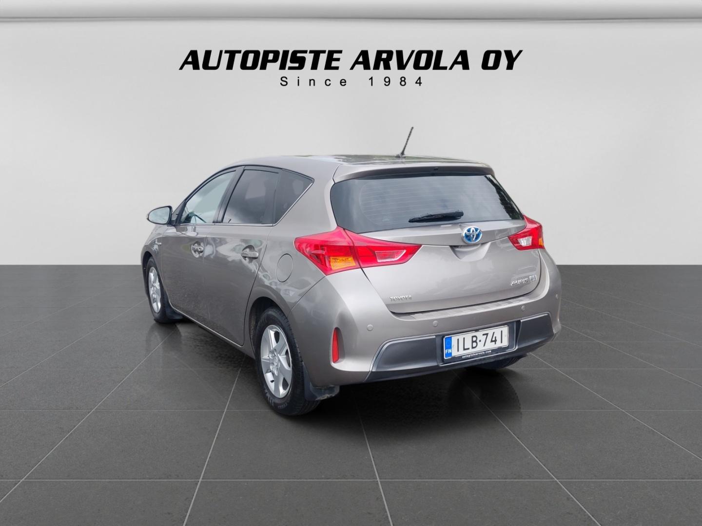 TOYOTA Auris 2013