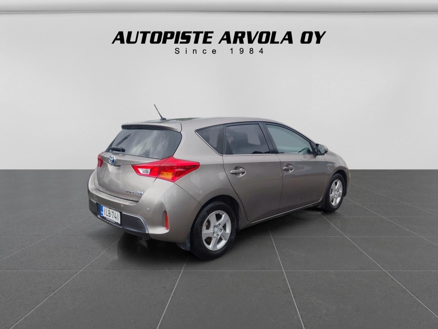 TOYOTA Auris 2013