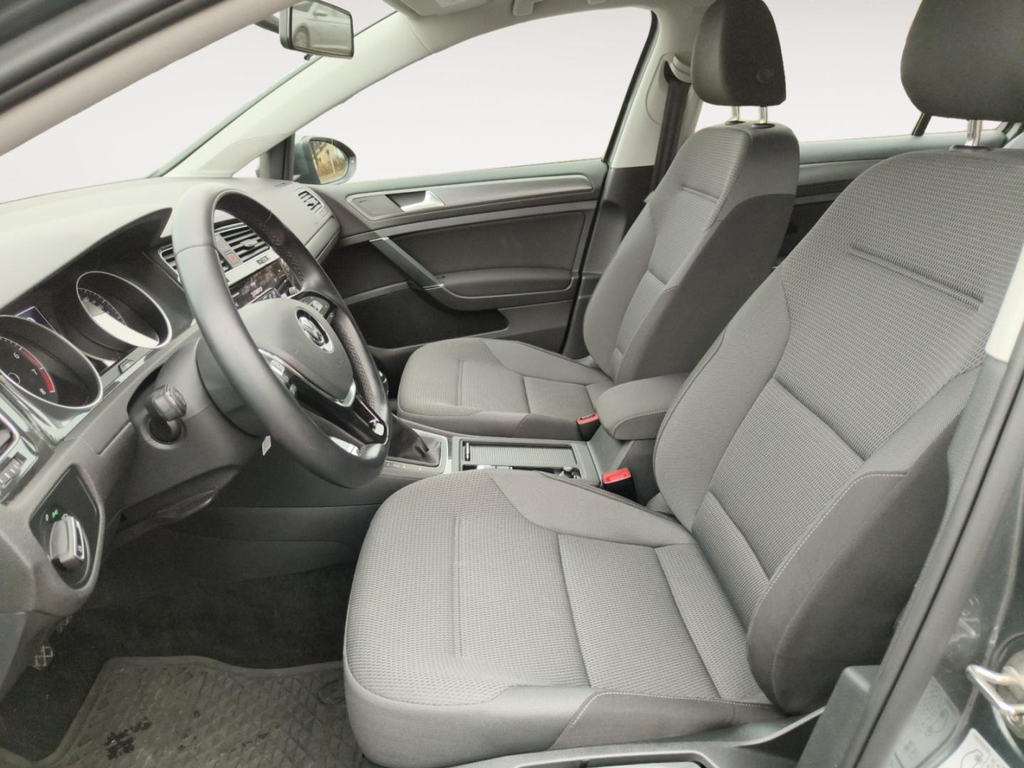 VOLKSWAGEN Golf 2019