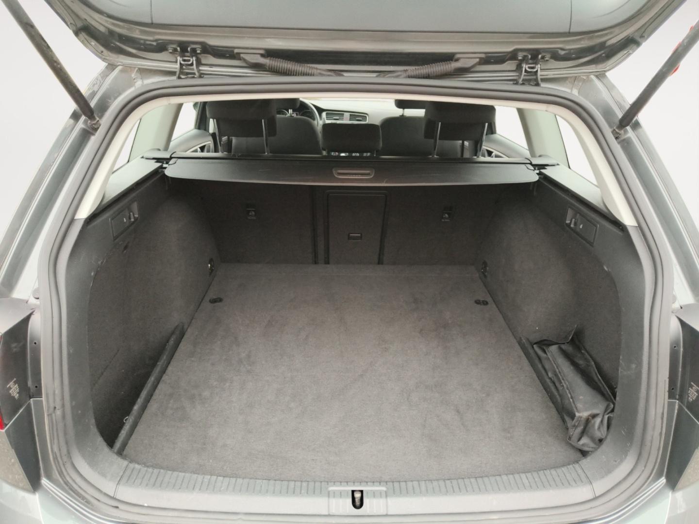 VOLKSWAGEN Golf 2019