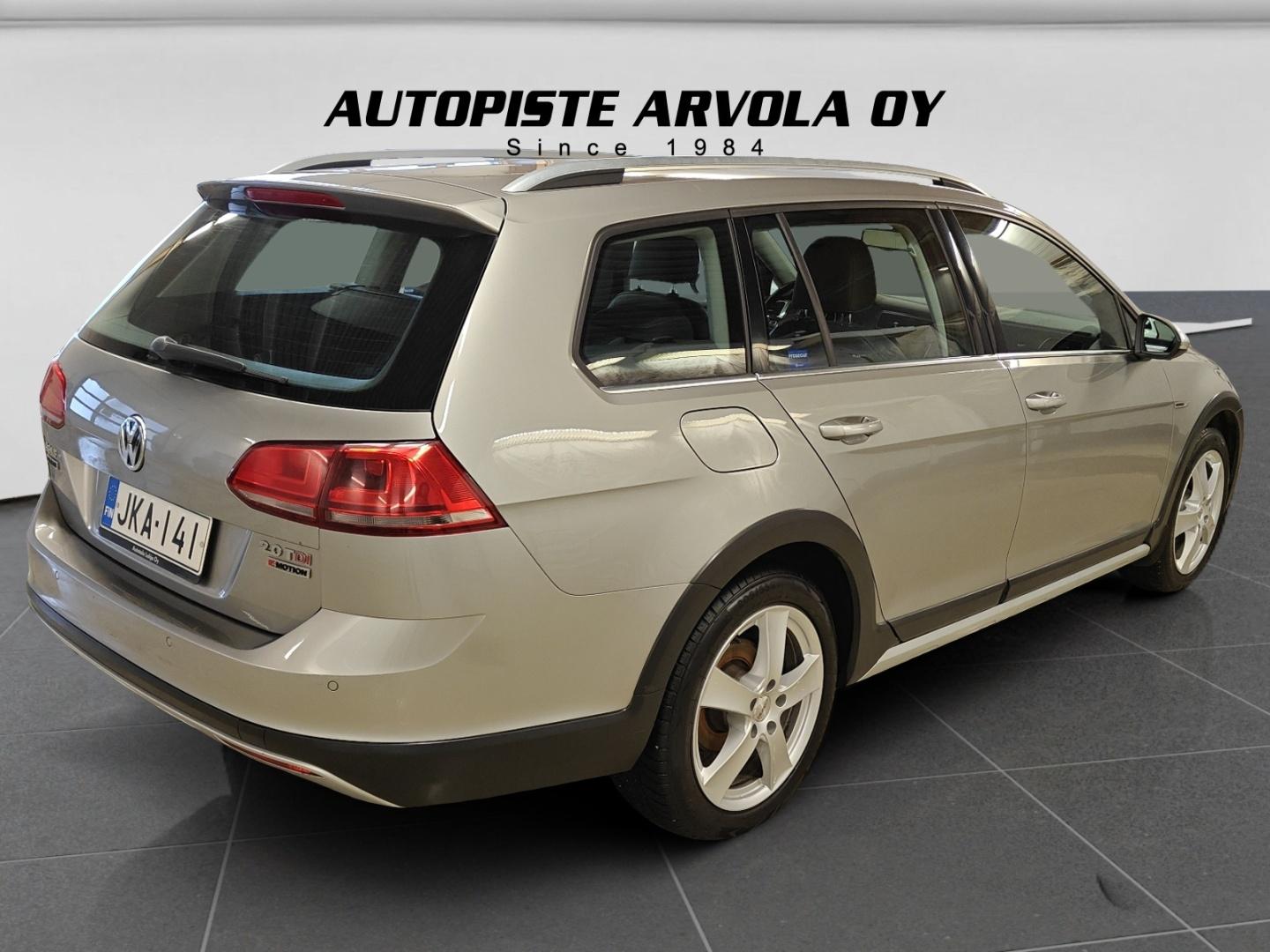 VOLKSWAGEN Golf 2016