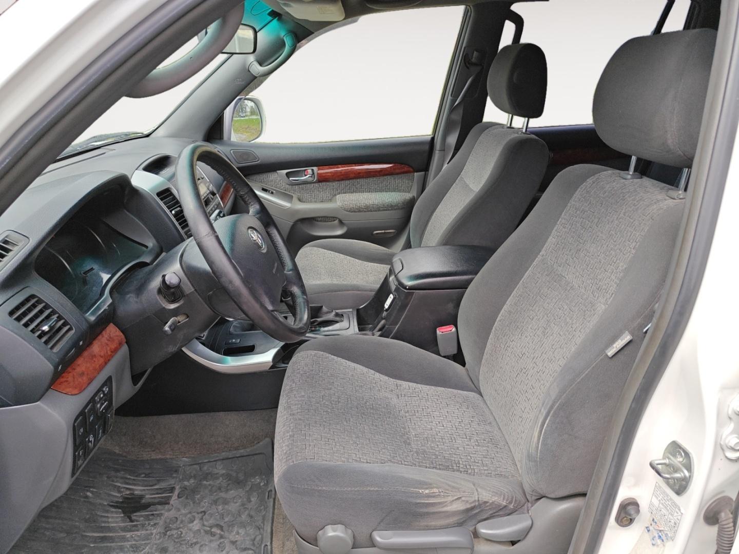 TOYOTA Land Cruiser 2004