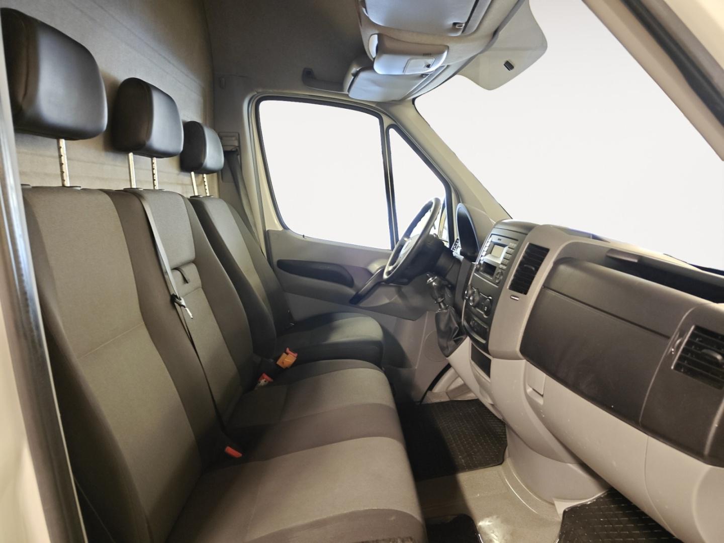 VOLKSWAGEN Crafter 2015