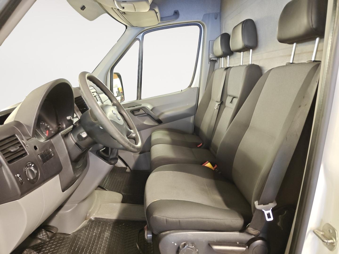 VOLKSWAGEN Crafter 2015