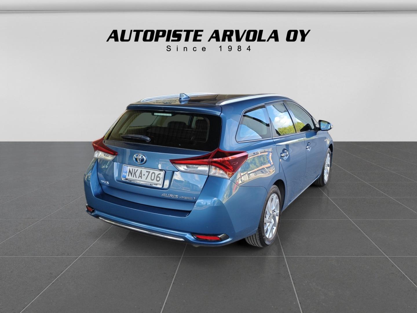 TOYOTA Auris 2016