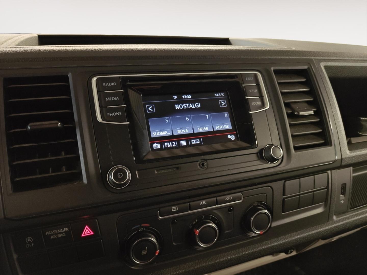 VOLKSWAGEN Transporter 2017