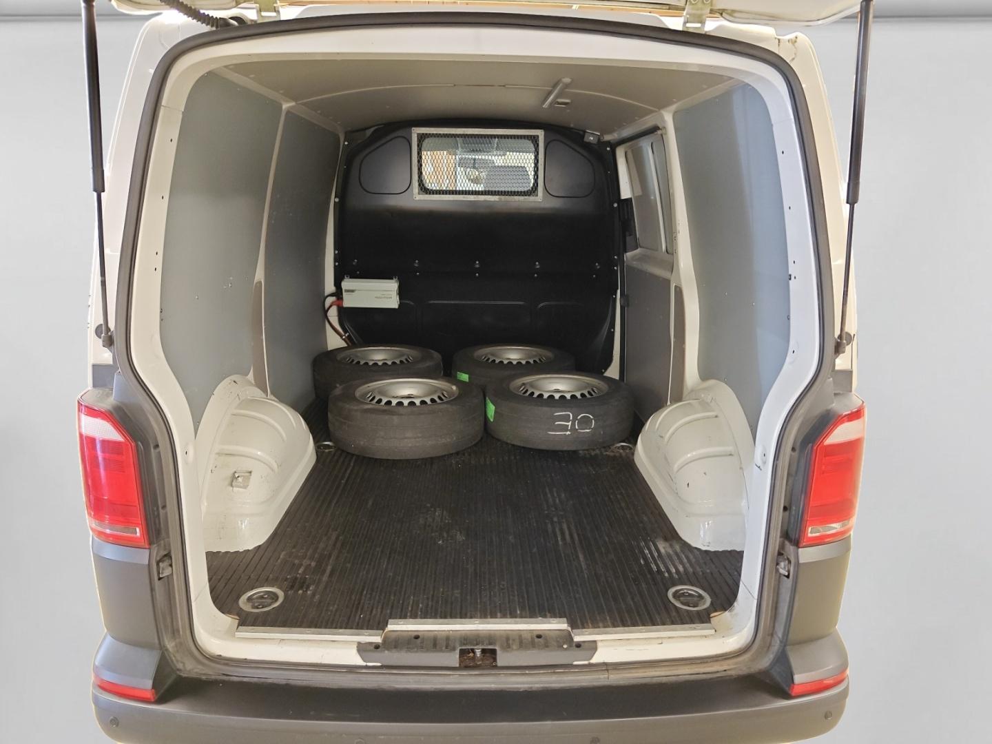 VOLKSWAGEN Transporter 2017