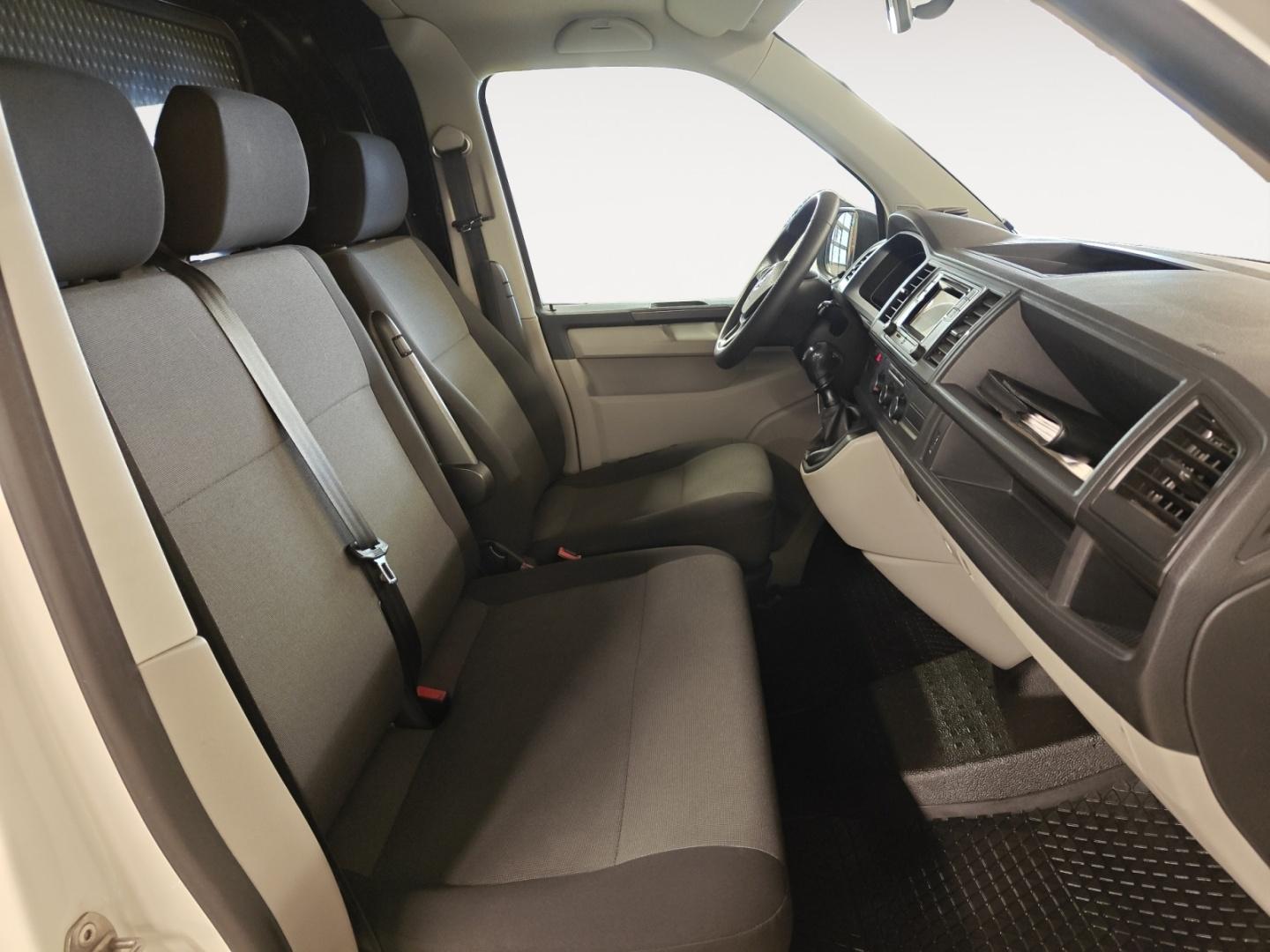 VOLKSWAGEN Transporter 2017