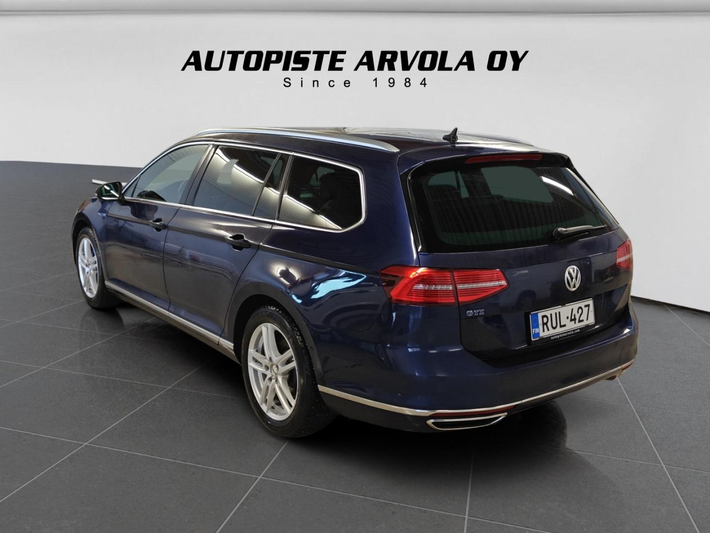 VOLKSWAGEN Passat 2018